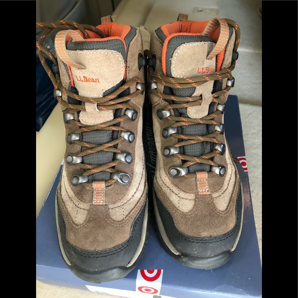Winter hiking boots